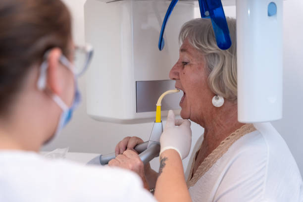 Best Dentist for Tooth Abscess  in Crystal Lawns, IL