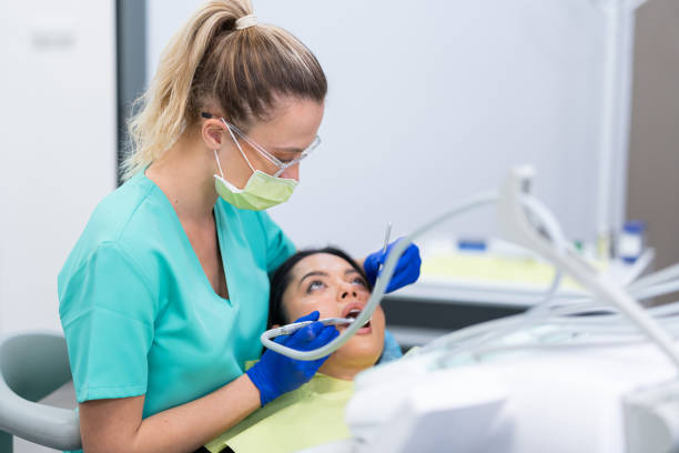 Best Cracked Tooth Emergency Dentist  in Crystal Lawns, IL